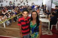  A abertura do sorteio de escolha dos apartamentos para as famílias que irão morar no Trentino, no bairro Boehmerwald aconteceu na tarde deste sábado (11/02) no Ginásio de Esportes Ivan Rodrigues. Ironi e Marcia da Silva comemoraram a conquista da casa própria. - Fotografo: Kátia Nascimento - Data: 11/02/2012