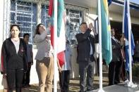 O hasteamento das bandeiras na EM Professora Virgínia Soares - Fotografo: Jaksson Zanco - Data: 05/06/2013
