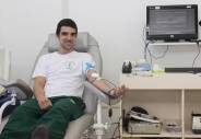 João Paulo Cambuzano de Oliveira estagiário da Felej do PID doando sangue no Hemosc - Fotografo: Phelippe José da Silva - Data: 15/08/2014