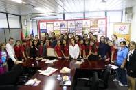 Alunos do 3o ano do Colégio Politécnico Johannes Gutenberg da cidade de Assunção no Paraguai visitaram a Prefeitura de Joinville nesta segunda-feira e conversaram com o prefeito Carlito Merss. - Fotografo: Kátia Nascimento - Data: 23/04/2012