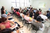 Agentes de saúde recebem orientações sobre a vacinação contra o HPV - Fotografo: Rogerio da Silva - Data: 11/03/2015