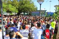 A torcida acompanha a classificação do JEC para Série B em telão montado pela Prefeitura/FELEJ na Praça do Mercado Público. - Fotografo: Mauro Artur Schlieck - Data: 17/10/2011