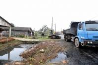 Subprefeitura Nordeste realiza limpeza de vala na rua Vupécula - Fotografo: Rogerio da Silva - Data: 13/10/2015