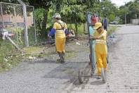 Subprefeitura Nordeste realiza roçada e limpeza na Rua Rio do Braço no Jardim Sofia - Fotografo: Phelippe José - Data: 29/01/2015