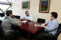 Rodrigo Coelho recebe a visita do diretor da Penitenciária Richard Harrison Chagas dos Santos e do diretor do Presídio Cristiano Teixeira da Silva - Fotografo: Rogerio da Silva - Data: 11/01/2013