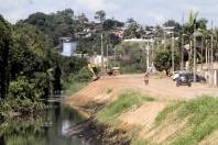 Limpeza da margem do Rio Itaum - Fotografo: Rogerio da Silva - Data: 25/04/2013