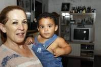 A enfermeira Sandra Mara Schatzmann é uma das mães que solicitou vaga no plantão no CEI - Fotografo: Jaksson Zanco - Data: 09/01/2013