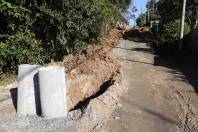 Subprefeitura Sul realiza drenagem na rua Irani - Fotografo: Rogerio da Silva - Data: 10/07/2015