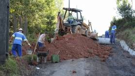 Subprefeitura Oeste realiza drenagem na rua Mario Schoping - Fotografo: Rogerio da Silva - Data: 08/06/2015