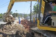 Drenagem e colocação de novas tubulações nas Ruas Arnaldo Moreira Douat e Tiradentes no bairro Anita Garibaldi. - Fotografo: Phelippe José - Data: 01/09/2014