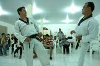 Felej implanta escolinha de taekwondo no Trentino 2 - Fotografo: Phelippe José - Data: 11/10/2013