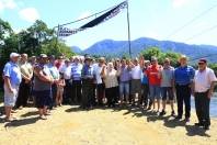 A ponte Curt Weege, estrada Quiriri, foi oficialmente entregue para a comunidade neste sábado (17/12). A ponte passou por total reforma depois de ser destruída pelas fortes chuvas.  - Fotografo: Kátia Nascimento - Data: 18/12/2011