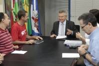 Prefeito Udo Döhler durante reunião com o presidente do Sinsej, Ulrich Beathalter - Fotografo: Jaksson Zanco - Data: 08/02/2013
