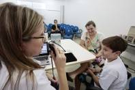 Centrinho entrega Sistema FM para alunos com deficiência auditiva - Fotografo: Rogerio da Silva - Data: 24/03/2014