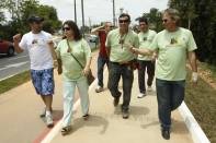Depois da solenidade de inauguração do Parque da Cidade neste domingo (06/11) o prefeito Carlito Merss passeou por todas as áreas do parque - Fotografo: Kátia Nascimento - Data: 06/11/2011