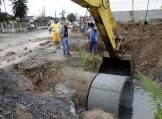 Obra de drenagem na Rua Ralf Brummer no Bairro Vila Nova. - Fotografo: Phelippe José - Data: 16/07/2015