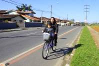 oinville atingirá a marca de 110 km de ciclovias e ciclofaixas nos próximos meses. A licitação para a implantação de mais 10 km de ciclovias e ciclofaixas, que vai se somar aos 99,5 km existentes, foi vencida pela empresa JMS – Serviços de Trânsito Limitada, nesta sexta-feira (13/7) - Fotografo: Mauro Artur Schlieck - Data: 13/07/2012