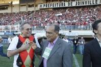 JEC é campeão 2011 do Brasileiro na Série C. Os joinvilenses comemoraram neste sábado (03/11) a vitória por 4 x 0. prefeito Carlito Merss prestigiou o evento e recebeu o diretor da CBF Vergílio Elisio - Fotografo: Kátia Nascimento - Data: 03/12/2011
