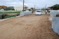 	A nova ponte de concreto na rua Passo Fundo, no bairro Fátima, já está aberta para o trânsito de veículos, mas ainda não foi concluída. Pede-se aos motoristas, motociclistas e pedestres que utilizem o acesso, mas reduzam a velocidade no trecho para evitar acidentes. - Fotografo: Ruy Ferrari/SEINFRA - Data: 13/12/2011