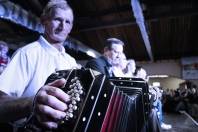 A 12ª Bandoneon Fest é patrocinada pela Prefeitura de Joinville, Fundação Cultural e Simdec, com apoio da Fundação Turística de Joinville. Neste domingo (20/5) a programação começou às 8h30 na Sociedade Rio da Prata, em Pirabeiraba. No palco gerações mantém a tradição. - Fotografo: Mauro Artur Schlieck - Data: 20/05/2012