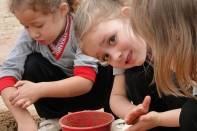 A Educação Ambiental é desenvolvida nas escolas do município, com o apoio do Núcleo de Educação Ambiental (NEAM), da Secretaria de Educação. Na última semana, dois prêmios baseados em educação ambiental foram conquistados por escolas e CEIs. A Escola Escoma Municipal Hermann Müller foi uma delas. - Fotografo: Divulgação/Arquivo/Abril/2011 - Data: 07/12/2011