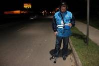 O geofonamento, trabalho de busca por vazamentos ocultos realizado durante a madrugada, é uma das ações da Companhia no combate às perdas de água - Fotografo: Divulgação/Águas de Joinville - Data: 05/12/2013