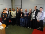 Atletas vencedores da modalidade Canastra nos Jogos Abertos da Terceira Idade (Jasti), em Piratuba (SC), visitaram a FELEJ nesta quinta-feira (03/05). - Fotografo: Divulgação/FELEJ - Data: 03/05/2012