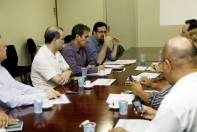 Integrantes da Comissão de Transição Governamental se reuniram pela primeira vez, nesta quarta-feira (31/10), com representantes do prefeito eleito, Udo Döhler, para discutir como será o processo - Fotografo: Kátia Nascimento - Data: 31/10/2012