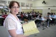 Professora Celita Momm vai ser premiada na Olimpiada de Matemática - Fotografo: Rogerio da Silva - Data: 07/06/2013