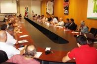 Empresários do setor de combustíveis reuniram-se nesta terça-feira (13/3) com a Fundema, para esclarecer dúvidas sobre licenciamento ambiental dos postos. - Fotografo: Divulgação/ACIJ - Data: 14/03/2012