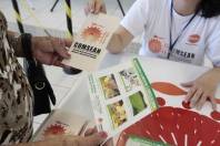 Ação no Restaurante Popular sobre cuidados alimentares - Fotografo: Rogerio da Silva - Data: 07/04/2016