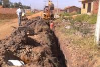 A Secretaria Regional do Jardim Paraíso está realizando obras de drenagem na rua Antônio Michels, no Loteamento Los Angeles, no Jardim Paraíso 2. O trabalho acontece entre as ruas Canis Vinatti e Canis Mayor, em parceria com os loteadores. - Fotografo: Ruy Ferrari/SEINFRA - Data: 09/05/2012