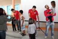 Visita de atletas da Krona Futsal ao Jardim de Infância Raio de Sol - Fotografo: Divulgação - Data: 07/10/2013