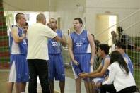 Treinador equipe basquete(DI) orientando seus atletas no 9º Parajasc em Joaçaba(sc) - Fotografo: Phelippe José - Data: 24/10/2013