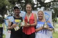 Nicole Ferreira com seus pais Sidnei e Adriana Ferreira, venceu como o maior peixe da 29ª Gincana de Pesca Infantil= categoria 14 a 16 anos. - Fotografo: Phelippe José - Data: 14/03/2015