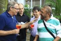 O prefeito Carlito Merss recebeu na manhã desta sexta-feira (13/4) o cantor e escritor Martinho da Vila que fará o lancamento de seu livro A Prosa e o Verso na 9ª Feira do Livro. - Fotografo: Kátia Nascimento - Data: 13/04/2012