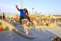 A pista de Skate mais moderna do Brasil permite manobras pra lá de radicais. O público aproveita cada lance. - Fotografo: Mauro Artur Schlieck - Data: 06/11/2011