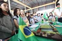 Exposição Copa do Mundo Brasil Mostra a Sua Cara. na Escola Municipal Zuma do Rosário Miranda, Costa e Silva - Fotografo: Rogerio da Silva - Data: 27/06/2014